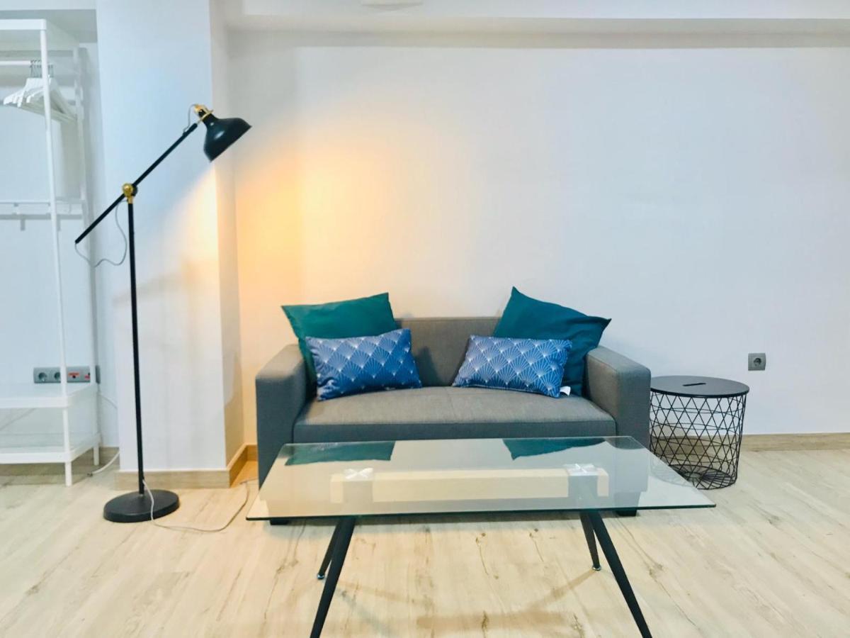 Modern & Spacious Apartment In Plaza De La Merced Malaga Zewnętrze zdjęcie