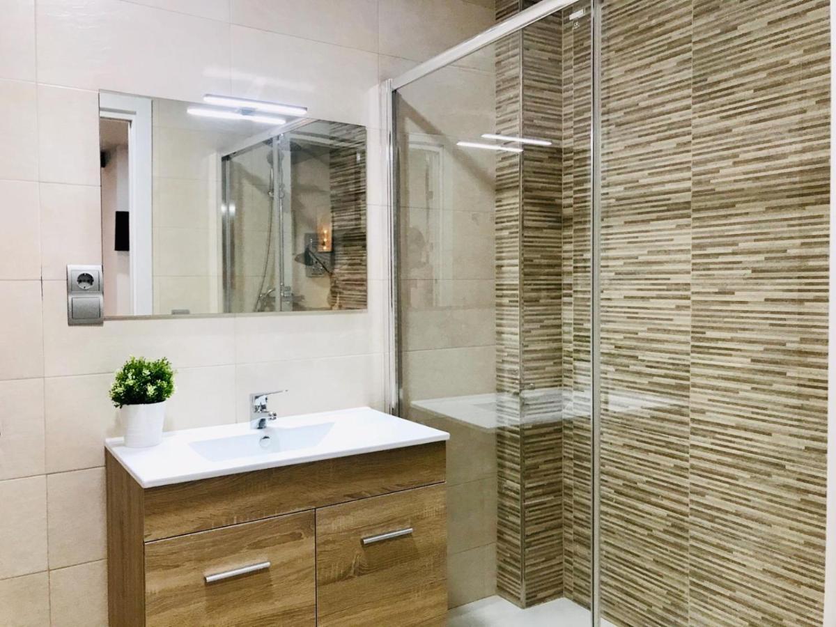 Modern & Spacious Apartment In Plaza De La Merced Malaga Zewnętrze zdjęcie